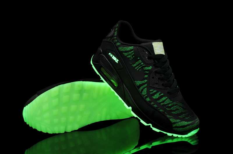 Nike Air Max 90 Glow in the Dark cru foot locker air max 90 bleu  acheter en ligne